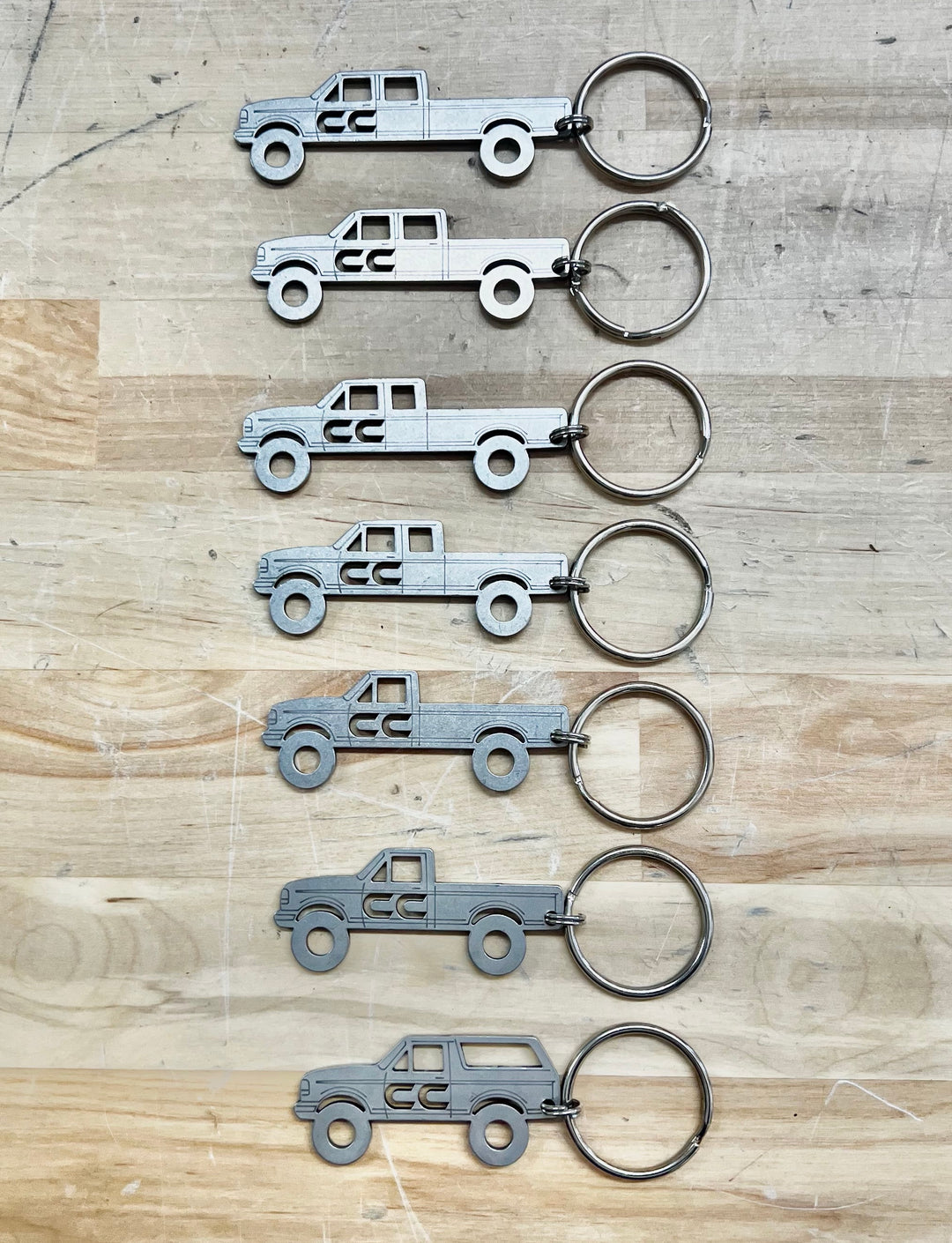 IPick Image Ford F-150 Silver Snap Hook Metal Key Chain – Luxury, Limited Edition, Made In USA - View #3